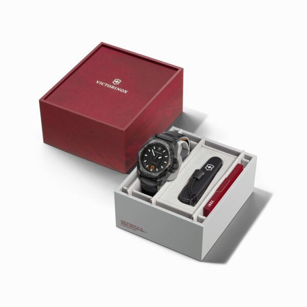242023-1-7 Reloj Victorinox I.N.O.X. Automatic con navaja suiza