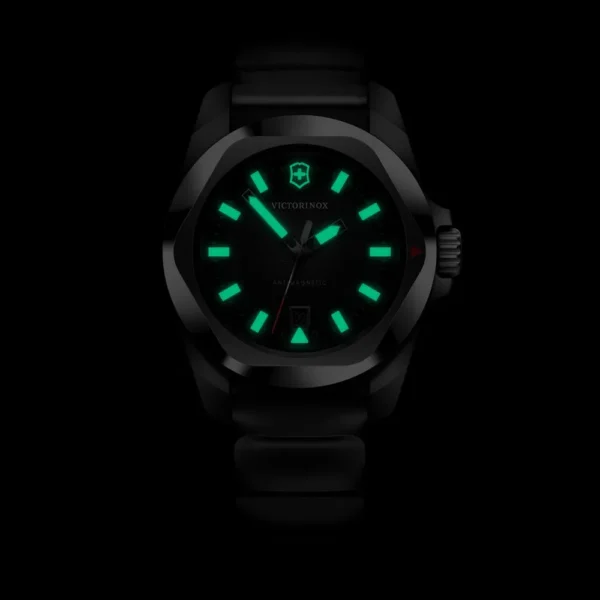 Reloj I.N.O.X. Quartz azul correa acero Victorinox