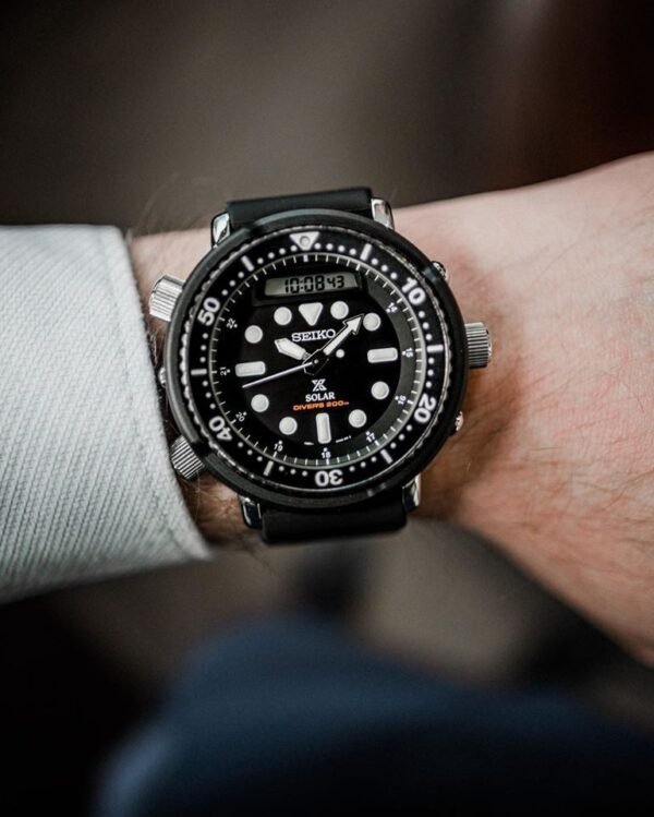 Reloj Seiko Prospex Solar Diver Arnie Negro Híbrido